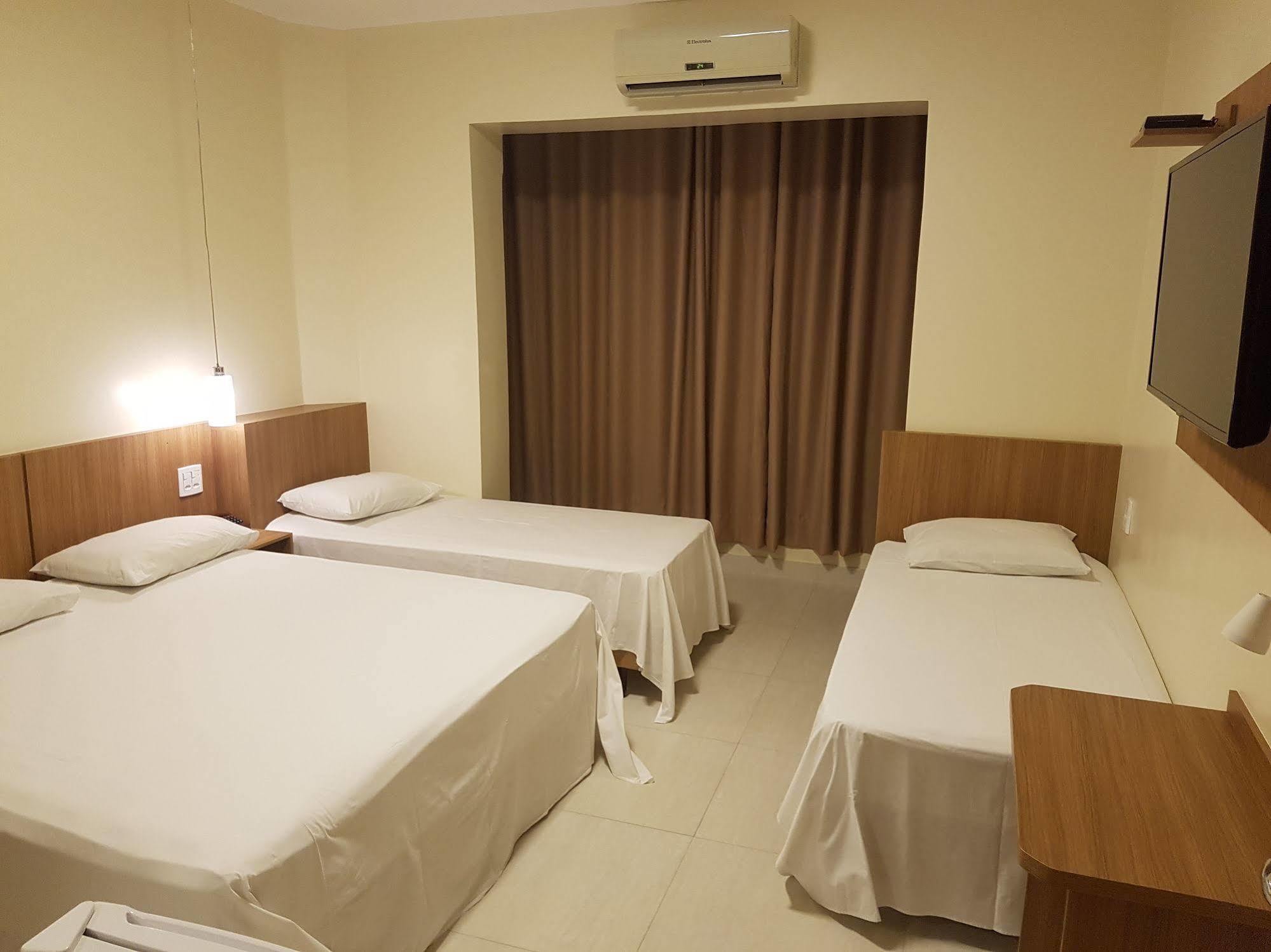 Oft Place Hotel Гоянія Екстер'єр фото